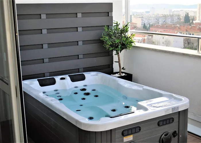 Luxury Cityzen * ザダル